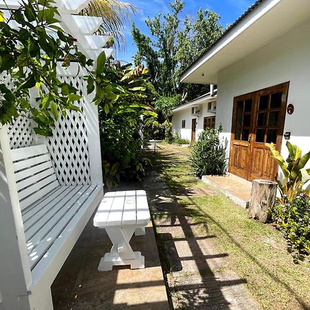 Villa Rafia Baie Sainte Anne Exteriér fotografie