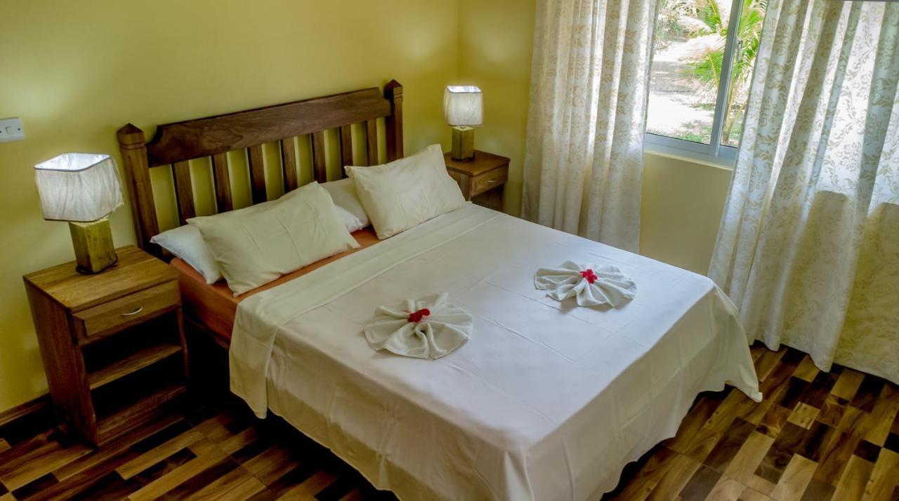 Villa Rafia Baie Sainte Anne Exteriér fotografie