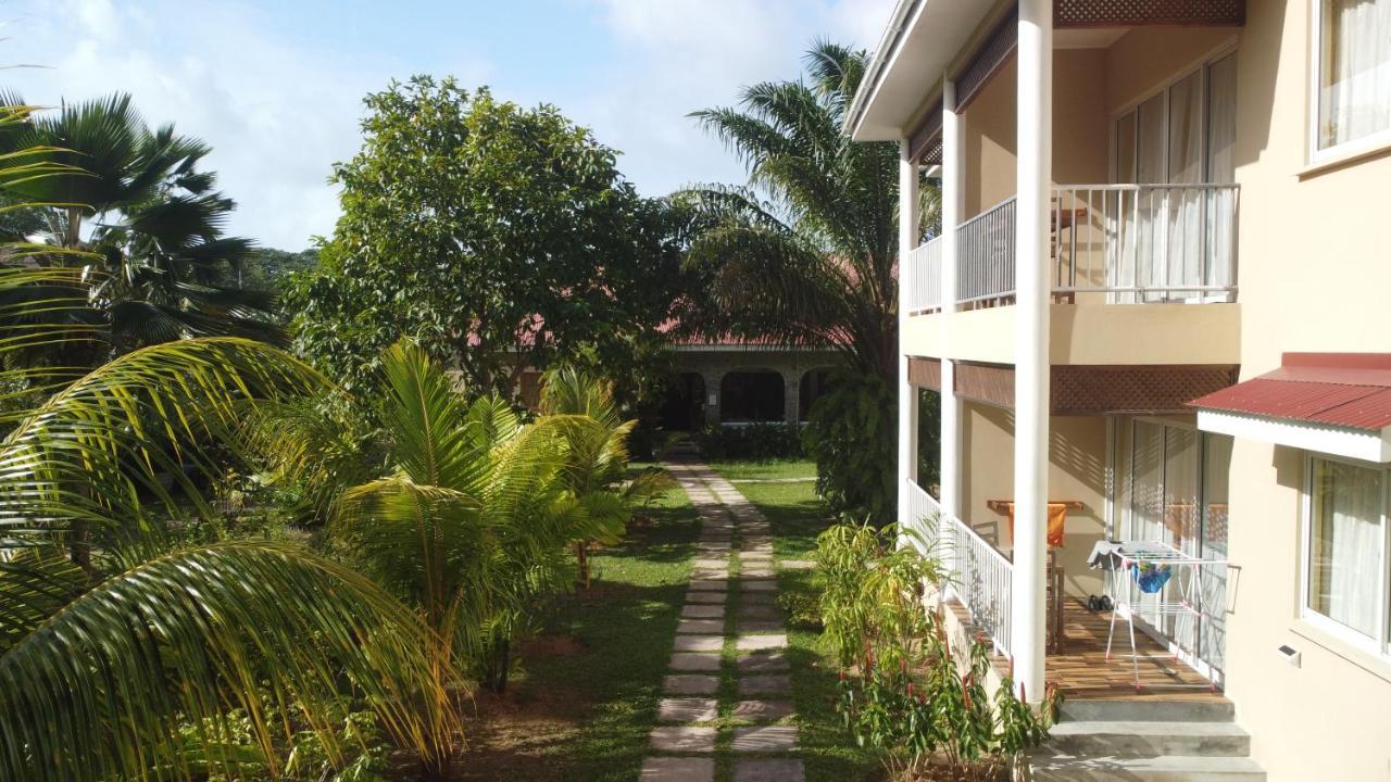 Villa Rafia Baie Sainte Anne Exteriér fotografie