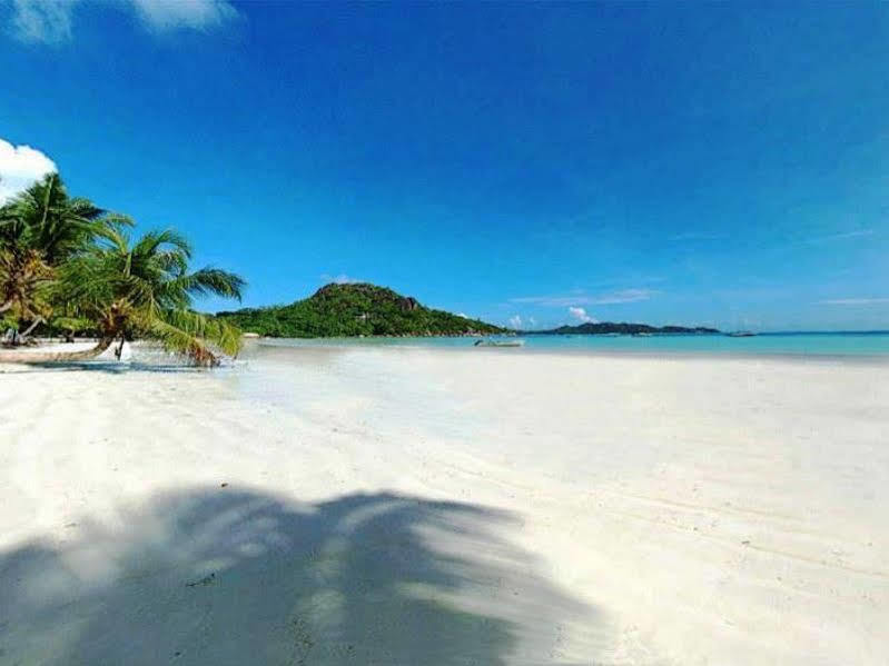 Villa Rafia Baie Sainte Anne Exteriér fotografie